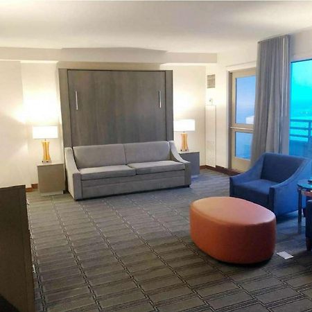 Hilton Philadelphia At Penn'S Landing Hotel Exterior foto