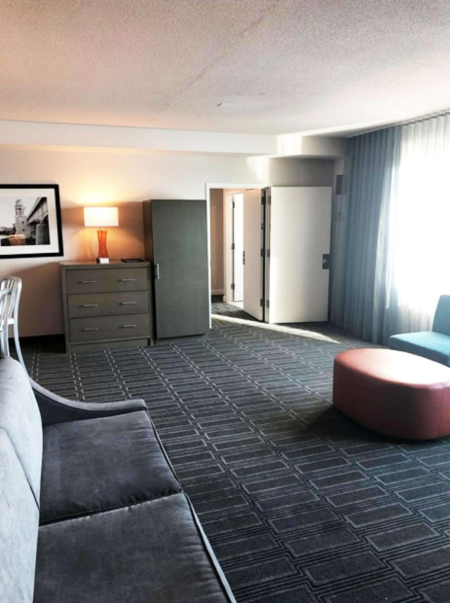 Hilton Philadelphia At Penn'S Landing Hotel Exterior foto