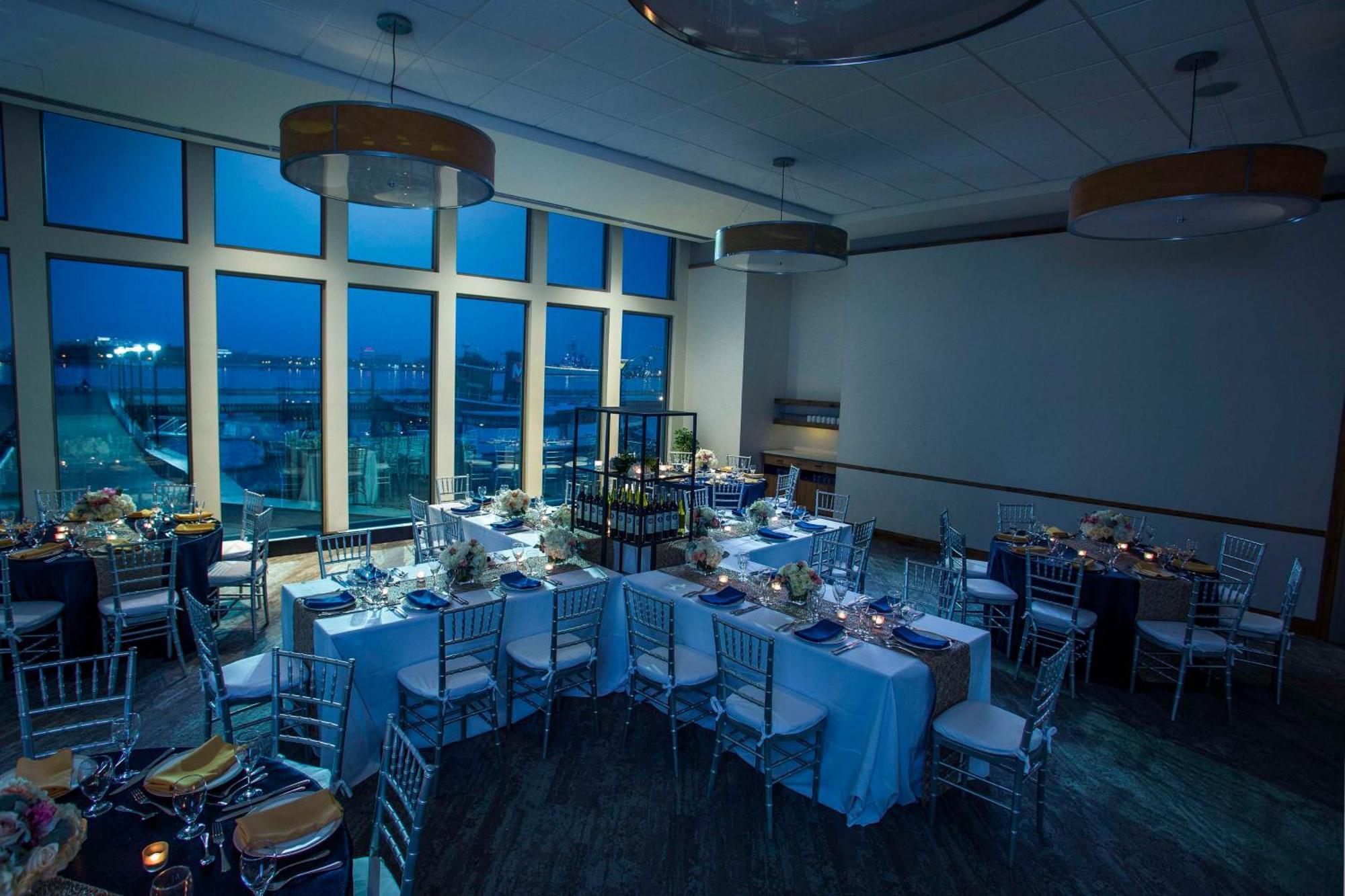 Hilton Philadelphia At Penn'S Landing Hotel Exterior foto